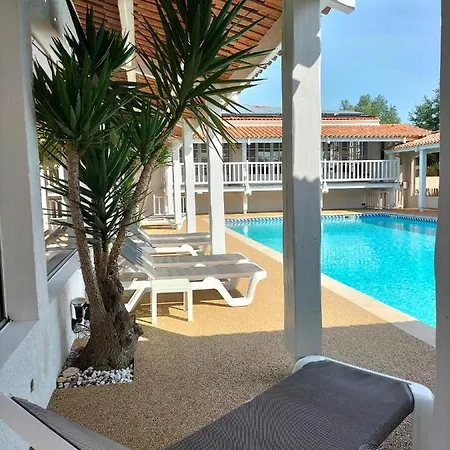 Et Les Cleunes Oléron Hotel