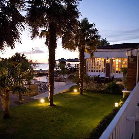 Hotel Et Les Cleunes Oléron 3*