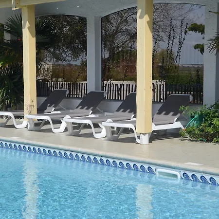 Et Les Cleunes Oleron Hotel 3*