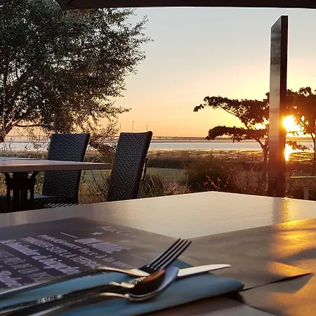 Et Les Cleunes Oleron Hotel 3*