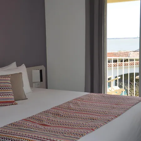 Et Les Cleunes Oleron Hotel 3*